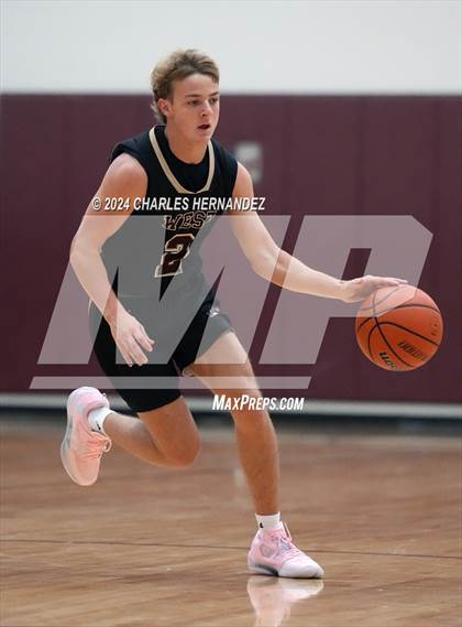 Thumbnail 3 in Willis vs. Magnolia West (Doghouse Invitational) photogallery.