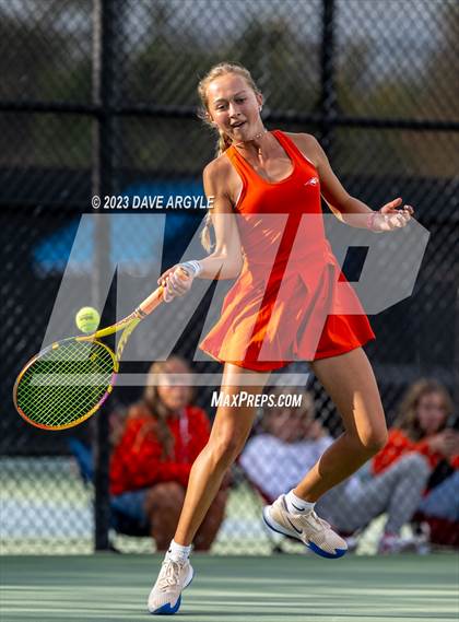 Thumbnail 2 in UHSAA 6A Semifinals photogallery.