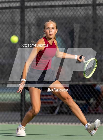 Thumbnail 3 in UHSAA 6A Semifinals photogallery.
