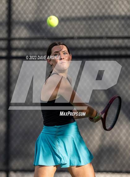 Thumbnail 2 in UHSAA 6A Semifinals photogallery.