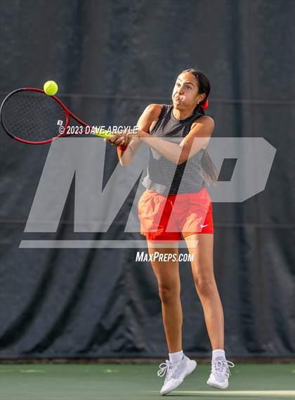 Thumbnail 1 in UHSAA 6A Semifinals photogallery.