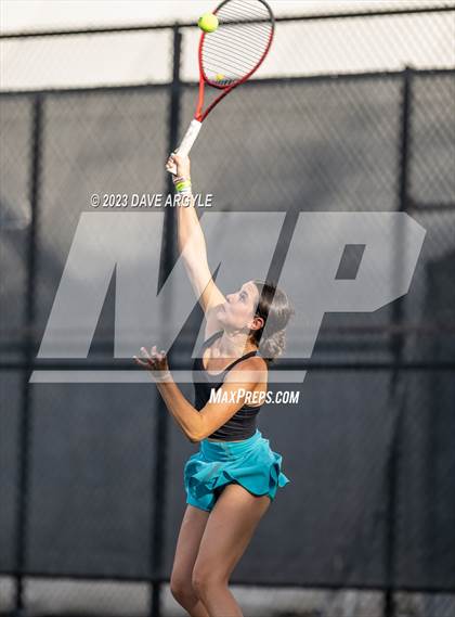 Thumbnail 1 in UHSAA 6A Semifinals photogallery.