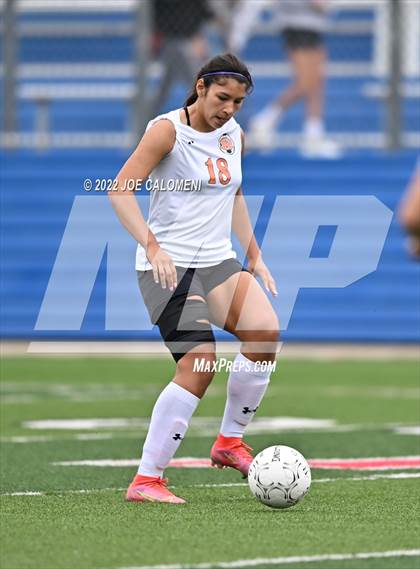 Thumbnail 2 in Ridge Point vs Rockwall (UIL 6A Girls Soccer State Semifinal) photogallery.
