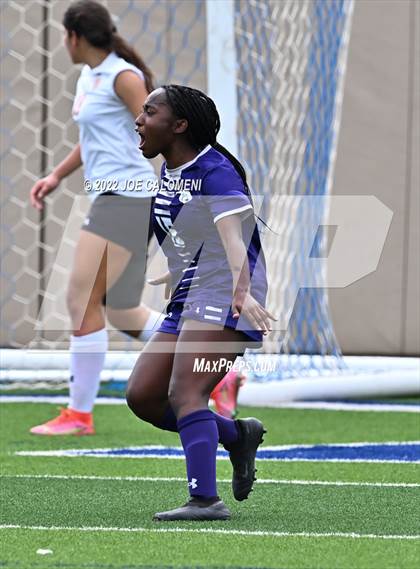 Thumbnail 2 in Ridge Point vs Rockwall (UIL 6A Girls Soccer State Semifinal) photogallery.