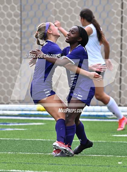 Thumbnail 3 in Ridge Point vs Rockwall (UIL 6A Girls Soccer State Semifinal) photogallery.
