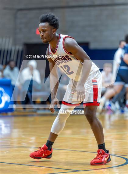Thumbnail 1 in St. John The Baptist vs Wilton (New York Holiday Invitational) photogallery.