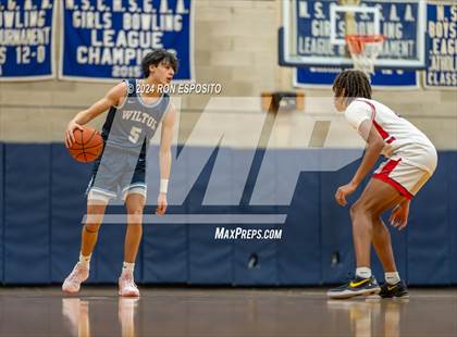 Thumbnail 2 in St. John The Baptist vs Wilton (New York Holiday Invitational) photogallery.