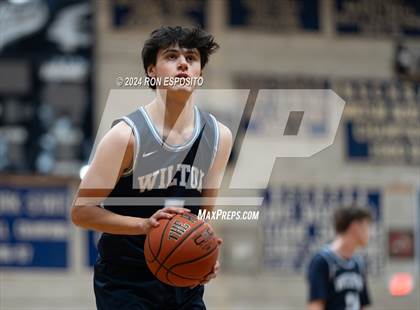 Thumbnail 2 in St. John The Baptist vs Wilton (New York Holiday Invitational) photogallery.