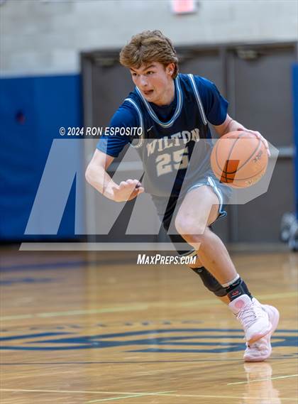 Thumbnail 1 in St. John The Baptist vs Wilton (New York Holiday Invitational) photogallery.