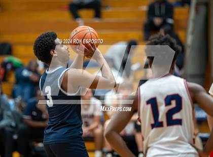 Thumbnail 1 in St. John The Baptist vs Wilton (New York Holiday Invitational) photogallery.