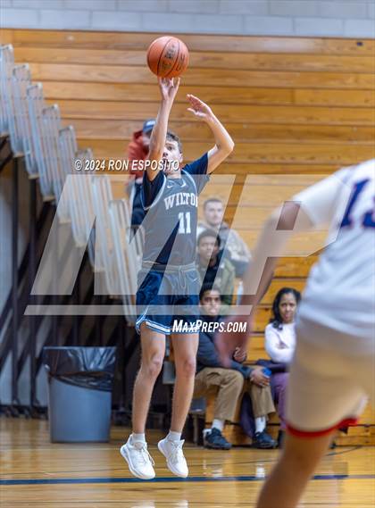 Thumbnail 1 in St. John The Baptist vs Wilton (New York Holiday Invitational) photogallery.