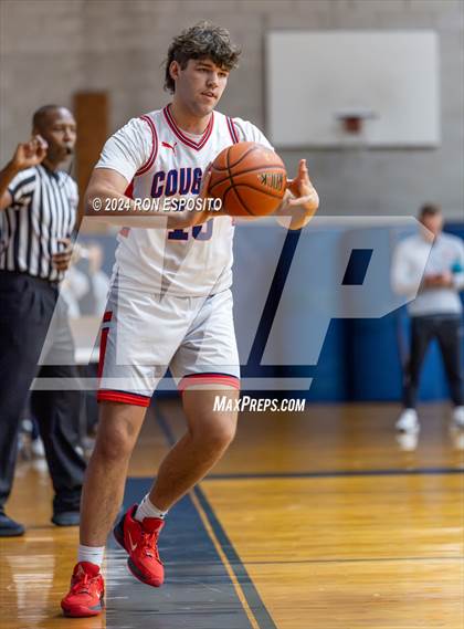 Thumbnail 2 in St. John The Baptist vs Wilton (New York Holiday Invitational) photogallery.