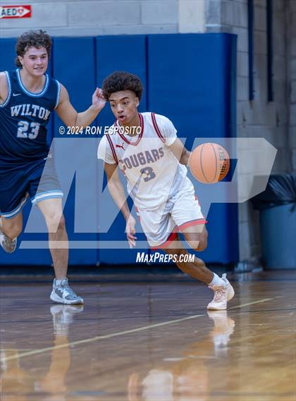 Thumbnail 1 in St. John The Baptist vs Wilton (New York Holiday Invitational) photogallery.