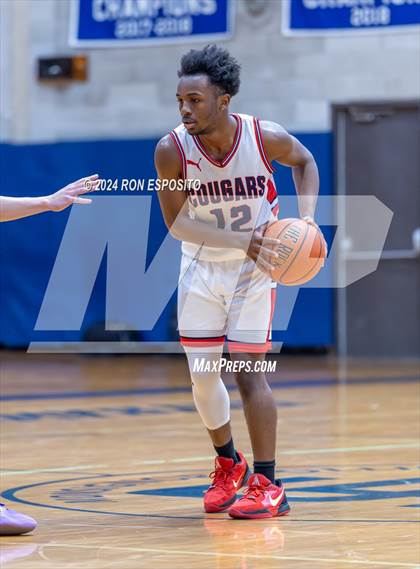 Thumbnail 3 in St. John The Baptist vs Wilton (New York Holiday Invitational) photogallery.