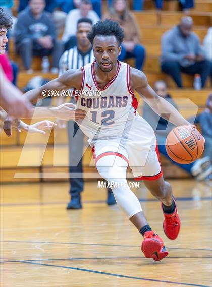 Thumbnail 1 in St. John The Baptist vs Wilton (New York Holiday Invitational) photogallery.