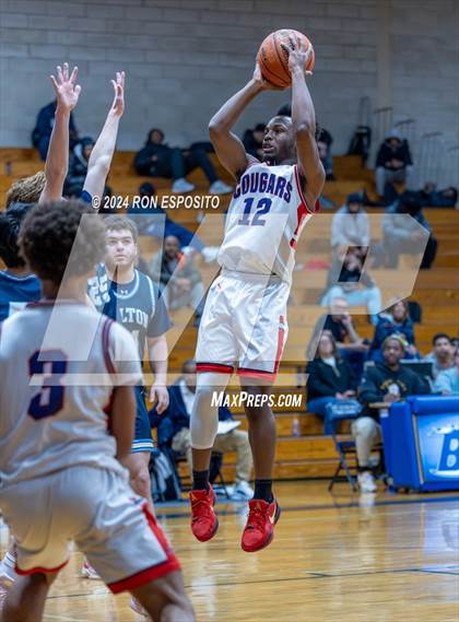 Thumbnail 3 in St. John The Baptist vs Wilton (New York Holiday Invitational) photogallery.
