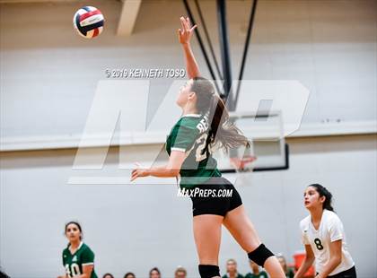 Thumbnail 2 in Reagan @ O'Connor photogallery.