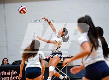 Thumbnail 3 in Reagan @ O'Connor photogallery.