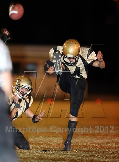 Thumbnail 2 in Emery/Weiner vs. Capital Christian HomeSchool photogallery.