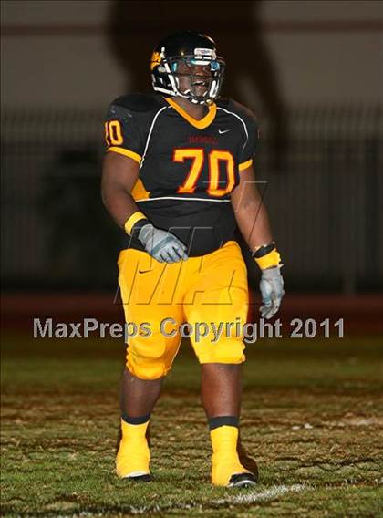 Thumbnail 1 in Paramount @ Dominguez photogallery.