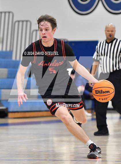 Thumbnail 3 in Antelope vs. Ponderosa (NCS TV Showcase) photogallery.