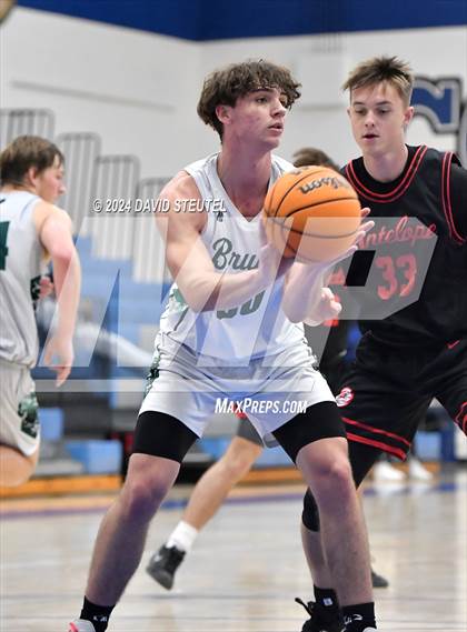 Thumbnail 2 in Antelope vs. Ponderosa (NCS TV Showcase) photogallery.