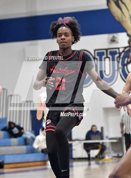 Thumbnail 3 in Antelope vs. Ponderosa (NCS TV Showcase) photogallery.