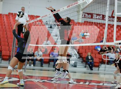 Thumbnail 2 in Sheridan @ Harmony Grove photogallery.