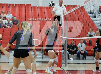 Thumbnail 1 in Sheridan @ Harmony Grove photogallery.