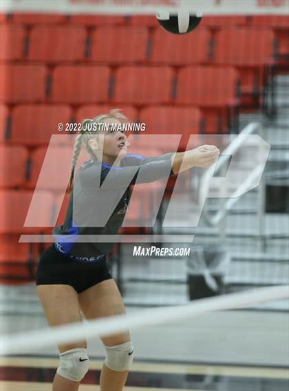 Thumbnail 1 in Sheridan @ Harmony Grove photogallery.