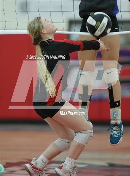 Thumbnail 2 in Sheridan @ Harmony Grove photogallery.