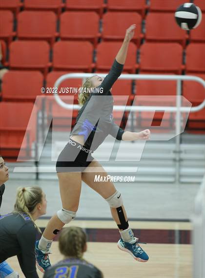 Thumbnail 2 in Sheridan @ Harmony Grove photogallery.