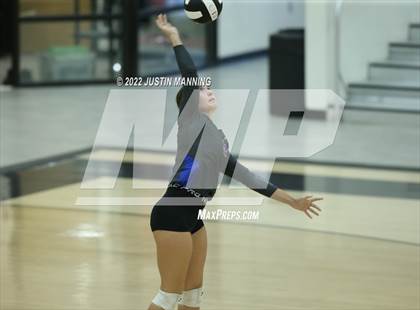 Thumbnail 1 in Sheridan @ Harmony Grove photogallery.