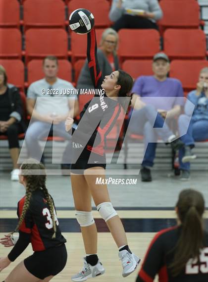 Thumbnail 1 in Sheridan @ Harmony Grove photogallery.