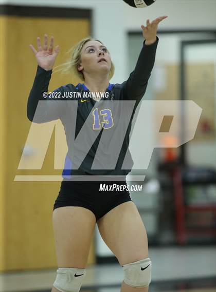 Thumbnail 1 in Sheridan @ Harmony Grove photogallery.