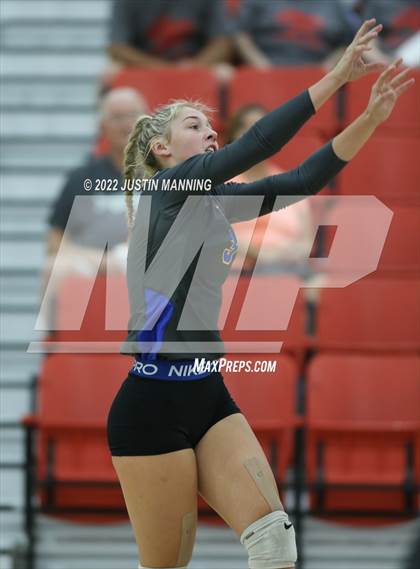 Thumbnail 1 in Sheridan @ Harmony Grove photogallery.