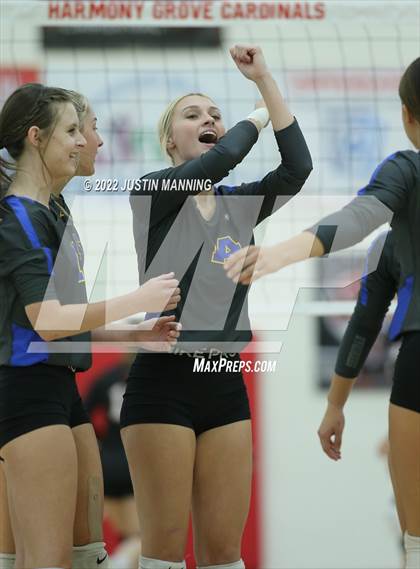 Thumbnail 2 in Sheridan @ Harmony Grove photogallery.