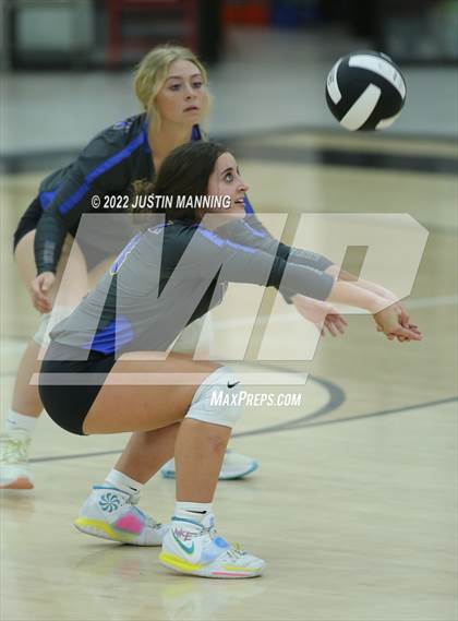Thumbnail 1 in Sheridan @ Harmony Grove photogallery.