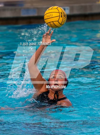 Thumbnail 1 in Orange Lutheran vs Oaks Christian (Bill Barnett Holiday Cup) photogallery.