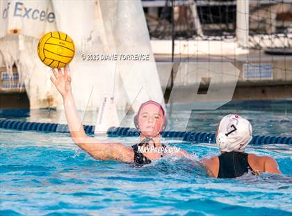 Thumbnail 1 in Orange Lutheran vs Oaks Christian (Bill Barnett Holiday Cup) photogallery.