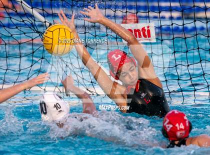 Thumbnail 1 in Orange Lutheran vs Oaks Christian (Bill Barnett Holiday Cup) photogallery.