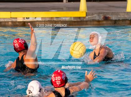 Thumbnail 2 in Orange Lutheran vs Oaks Christian (Bill Barnett Holiday Cup) photogallery.