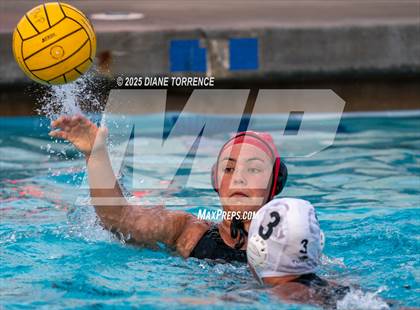Thumbnail 3 in Orange Lutheran vs Oaks Christian (Bill Barnett Holiday Cup) photogallery.