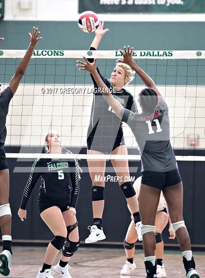 Thumbnail 2 in Mesquite Horn vs Lake Dallas JV & Varsity photogallery.