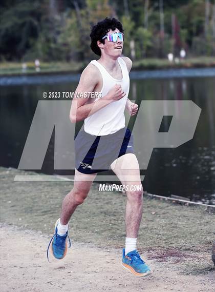 Thumbnail 1 in Gil Murdock Relays photogallery.