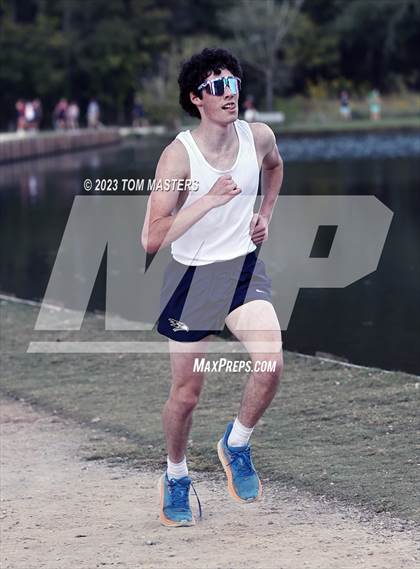 Thumbnail 1 in Gil Murdock Relays photogallery.