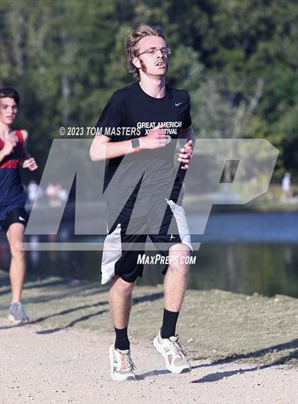 Thumbnail 3 in Gil Murdock Relays photogallery.