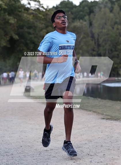 Thumbnail 2 in Gil Murdock Relays photogallery.