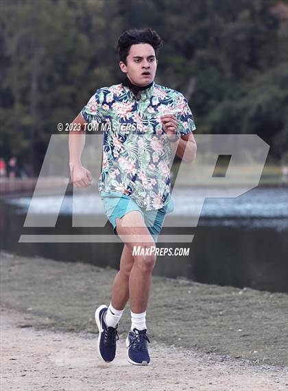 Thumbnail 3 in Gil Murdock Relays photogallery.