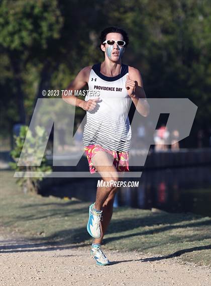 Thumbnail 1 in Gil Murdock Relays photogallery.